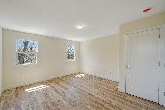Building Photo - 2939 N Wading River Rd