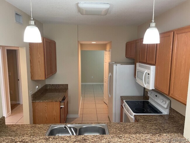 Building Photo - 403 Bouchelle Dr