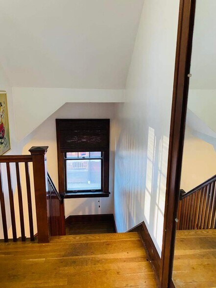 Building Photo - 620 High St