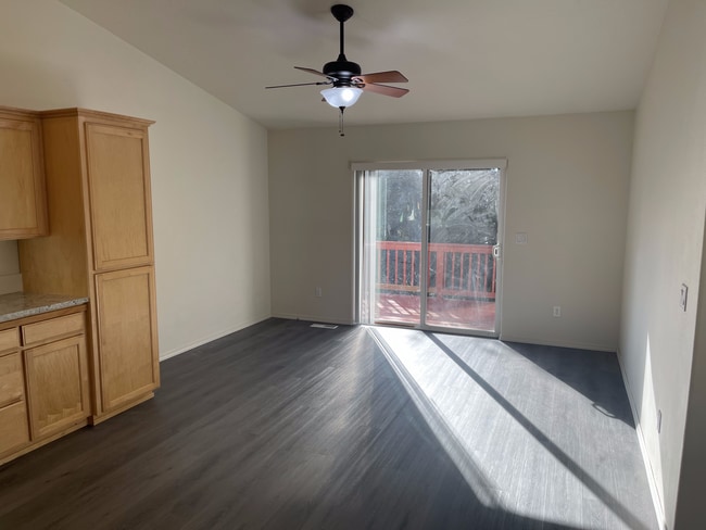 Building Photo - 5255 Mac St SE