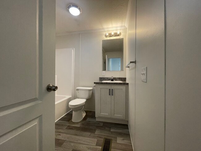 Building Photo - 16242 Frontenac Ave