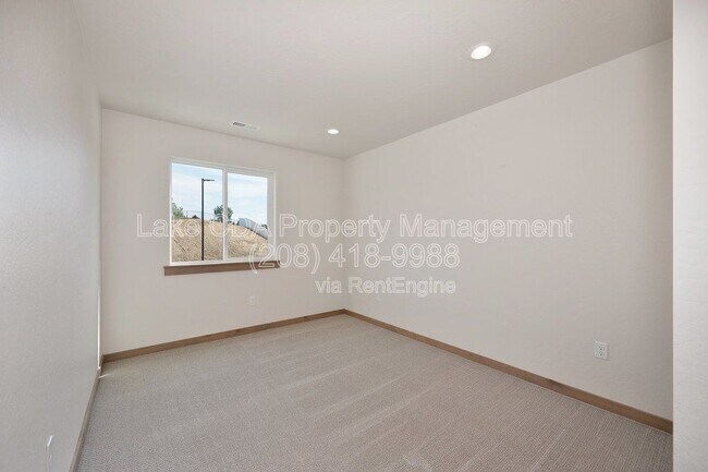 Building Photo - 3592 Blaze Lp