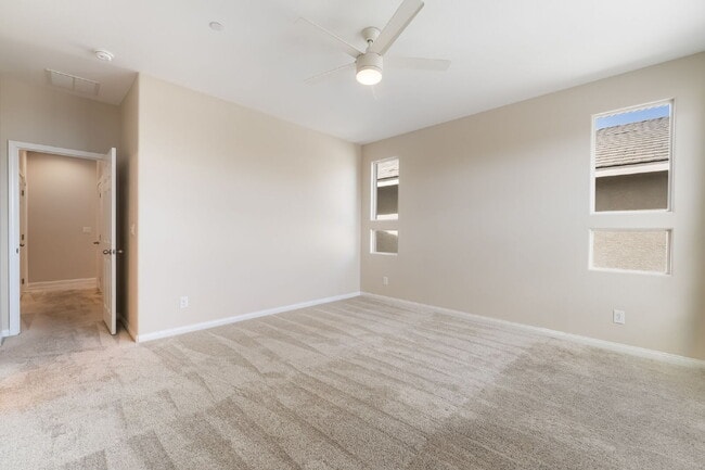 Building Photo - 3 Bedroom Townhome for Rent in Cadence Henderson | Solar Home | Master-Planned Community Near Las...