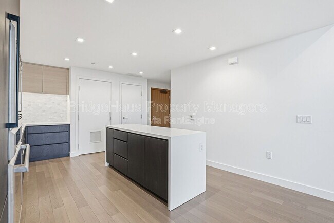 Building Photo - 1388 Kettner Blvd