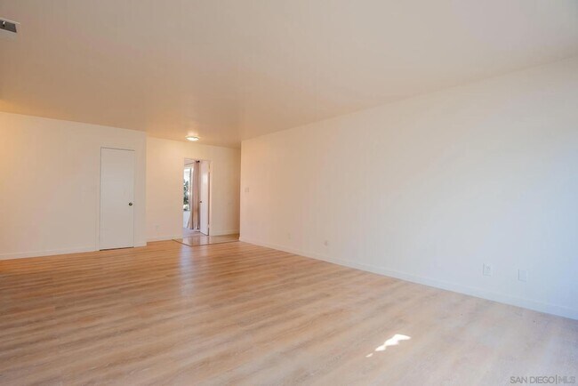 Building Photo - 1823 Sparks Ct