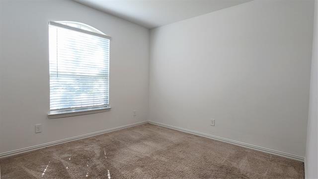 Building Photo - 3805 Thomas Plns Dr