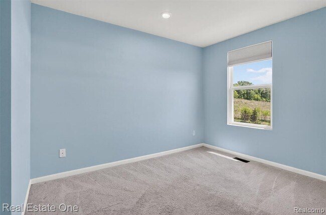 Building Photo - 4799 Broomfield Wy