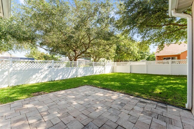 Building Photo - Move-in Ready Home with 2 Car Garage in Desirable Summerport Community!