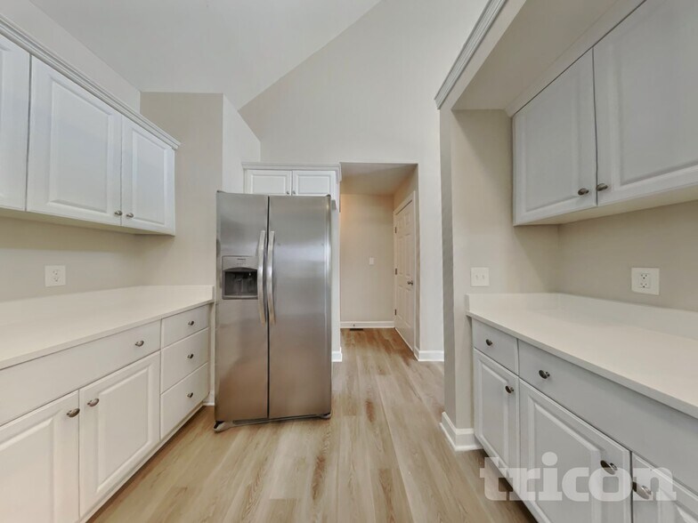 Building Photo - 237 Wexford Dr