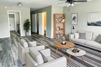 Building Photo - Lumberton on the Lake