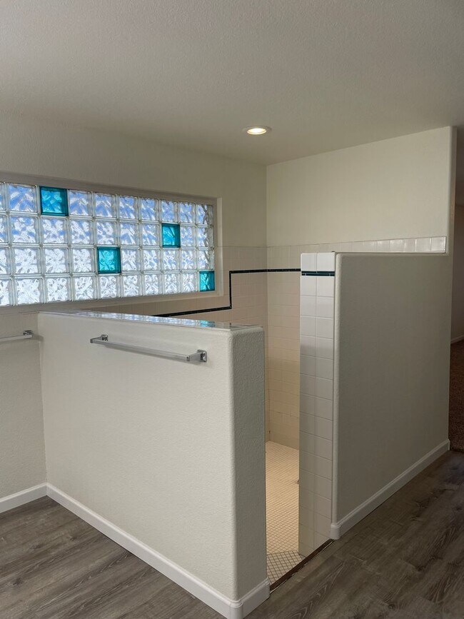 Building Photo - 1171 Regency Dr