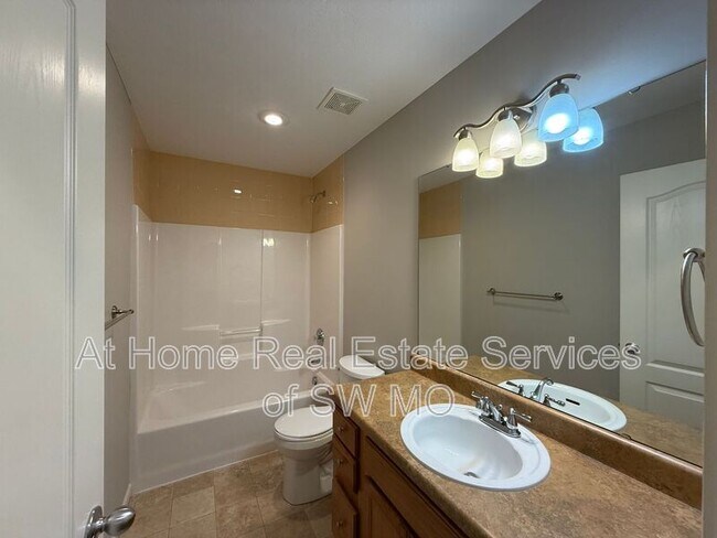 Building Photo - 4023 S Warmwater Ave