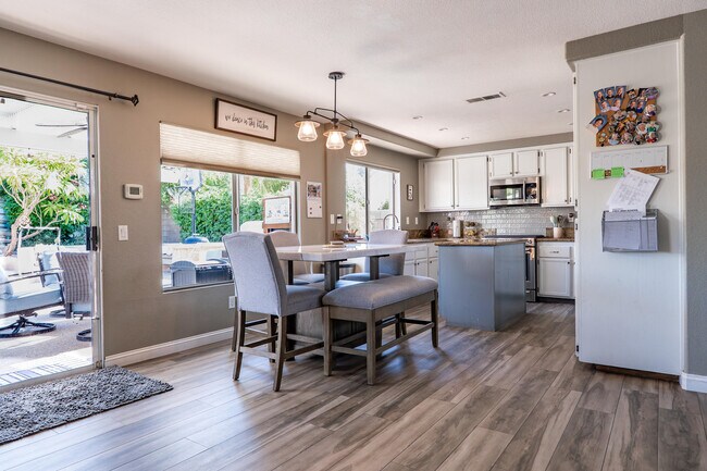 Building Photo - 79290 Desert Wind Ct