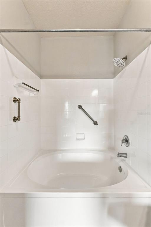 Building Photo - 10436 Villa View Cir