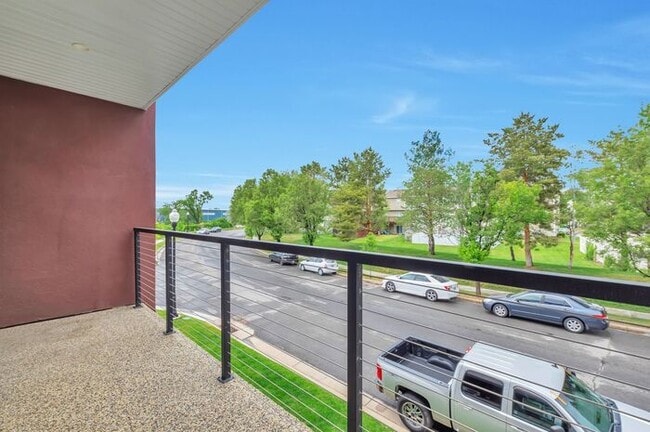 Building Photo - Modern End Unit townhouse w attached 2 car...