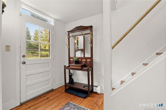 Building Photo - 47 Hollow Tree Ridge Rd