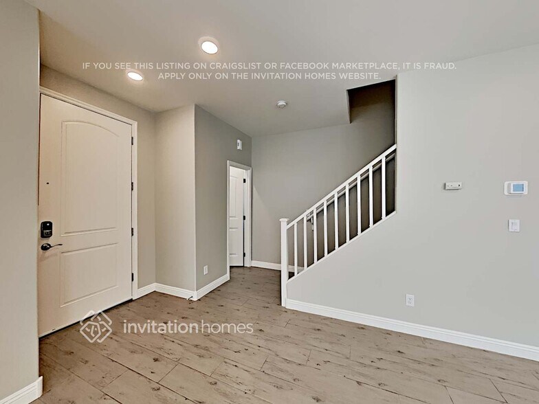 Building Photo - 5029 S Chassis