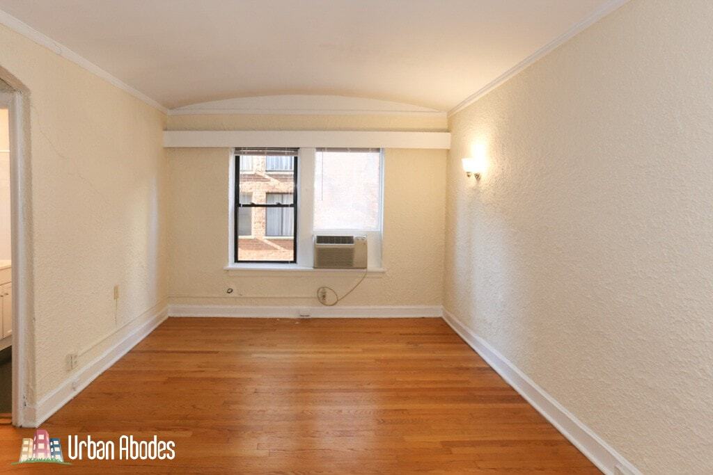 Building Photo - 539 W Arlington Pl