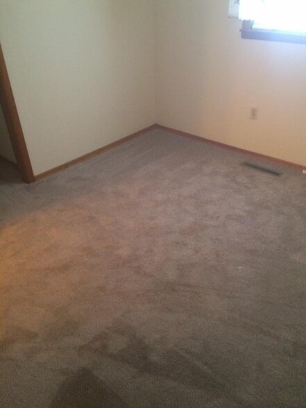 Building Photo - 1011 S Giant City Rd