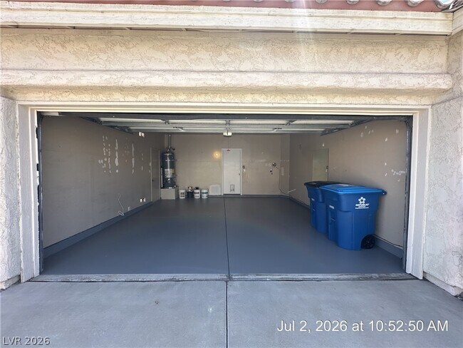 Building Photo - 122 McLaren St