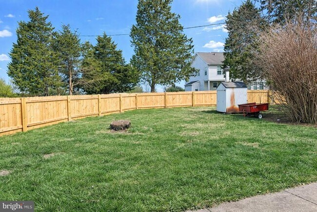 Building Photo - 87 Becks Ln