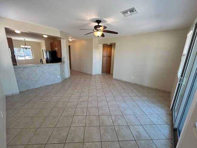 Building Photo - Move-In Special! Updated 3 Bed / 2bath Gilbert Home with New Paint, No Carpet and on the Course