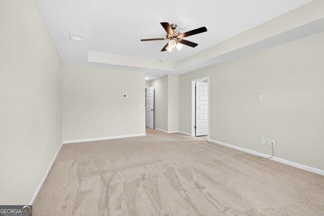 Building Photo - 122 Silver Birch Pass