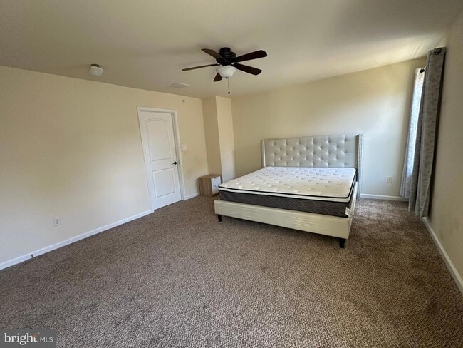 Building Photo - 525 S Twin Lakes Blvd