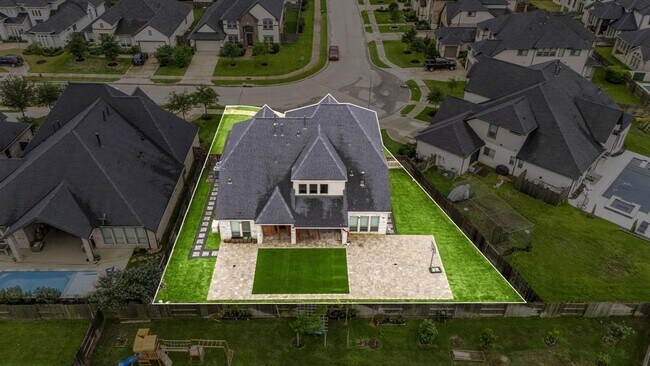 Building Photo - 28946 Parker Ridge Dr