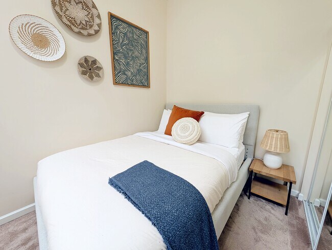 Building Photo - The Norm Appartments