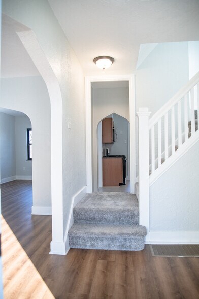Building Photo - 153 Morrison Dr