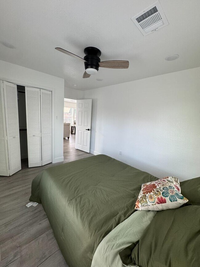 Building Photo - 7401 Anzac St