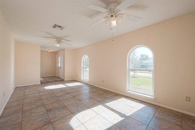 Building Photo - 830 Kenforest Dr