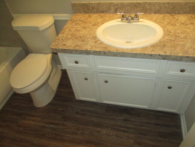 Building Photo - Call 832-538-3442 To Schedule Your Showing...