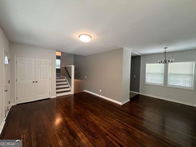 Building Photo - 1947 Kenwood Pl SE