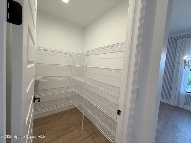 Building Photo - 8367 Gullen Dr