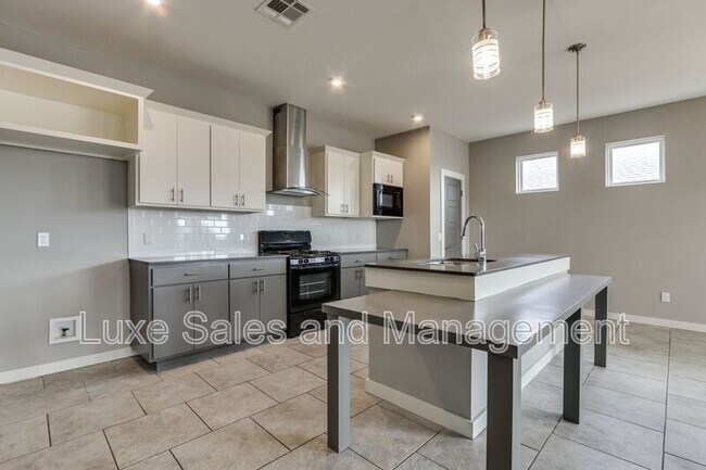 Building Photo - 9428 NW 91st St