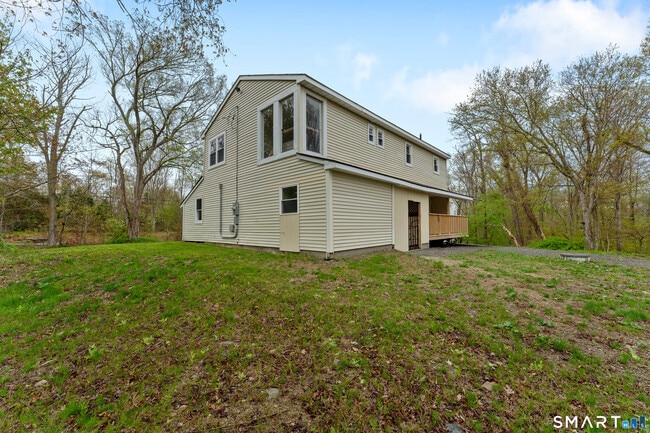 Building Photo - 859 Ekonk Hill Rd