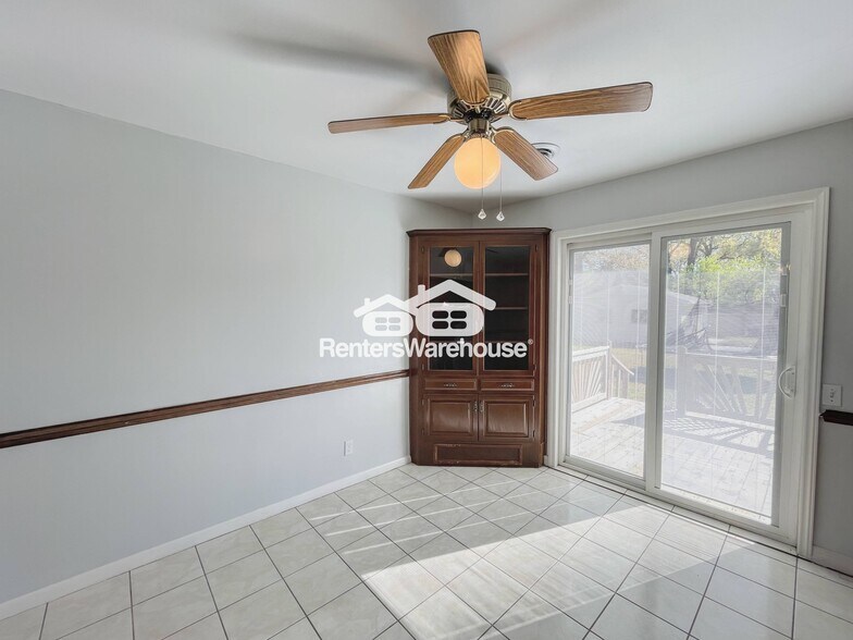 Building Photo - 712 Woodstock Rd