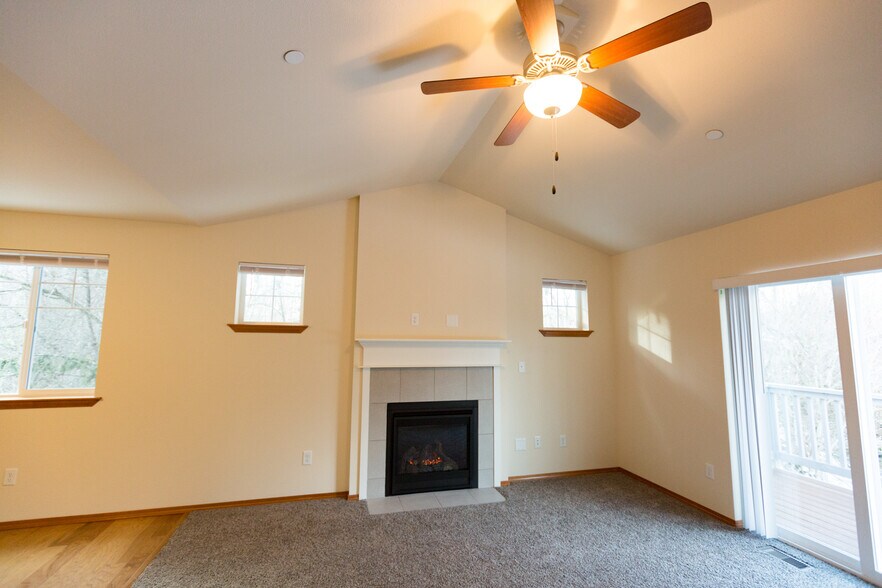 Building Photo - 4352 Sumac Ln
