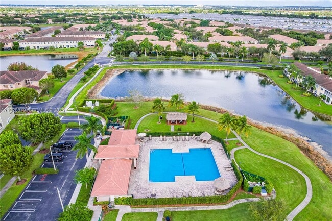 Building Photo - 2312 SE 21st St