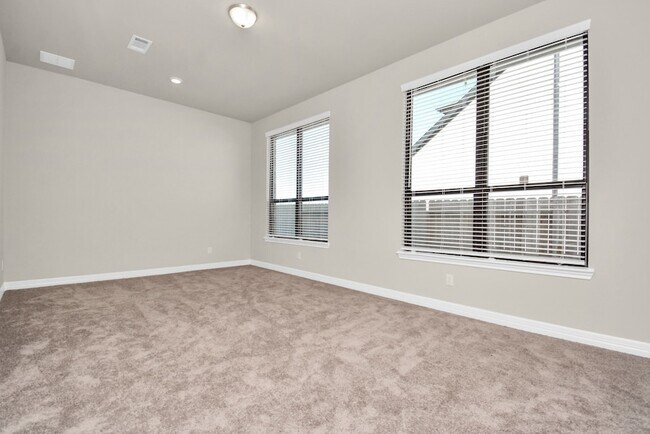 Building Photo - 4710 Austin Landing