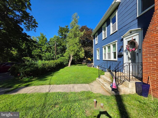 Building Photo - 46 N Edgewater Ave