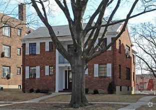 Building Photo - Victory Parkway Apartments - 1