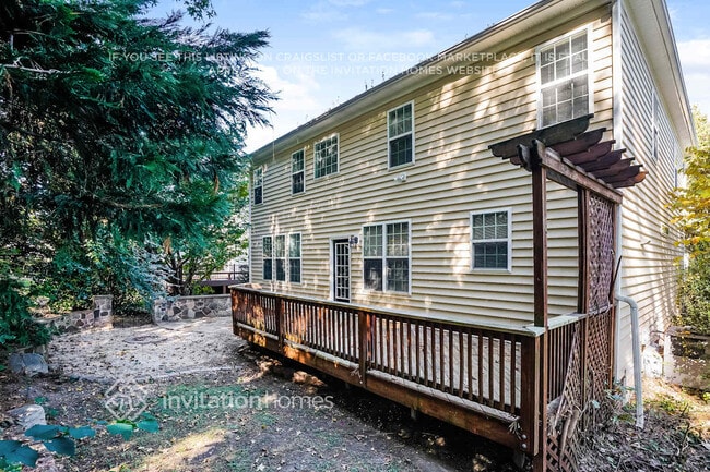 Building Photo - 3912 Song Sparrow Dr