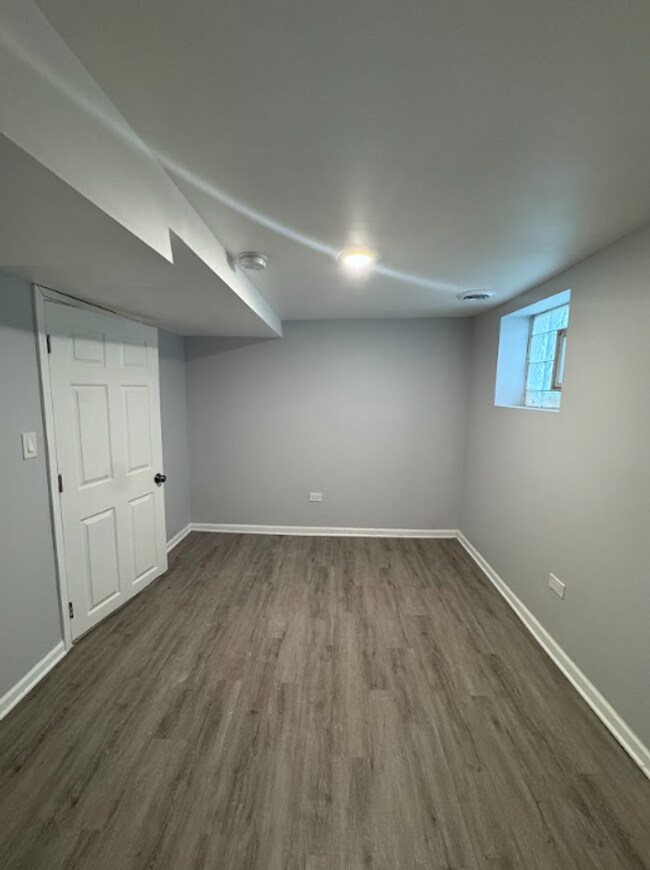 Building Photo - 12219 S Lowe Ave