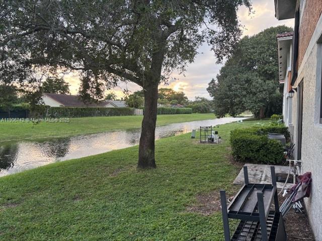 Building Photo - 10592 Royal Palm Blvd