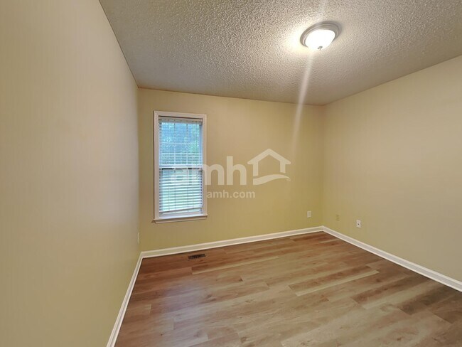 Building Photo - 247 Clayton Pointe Dr