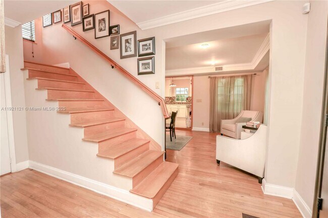 Building Photo - 1700 SW 14th Ave