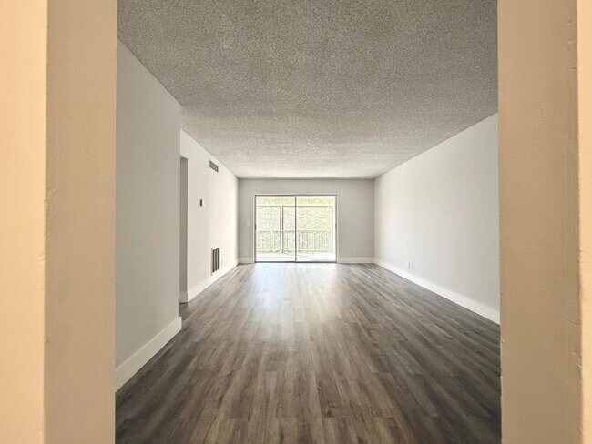 Building Photo - 604 NW 13th St